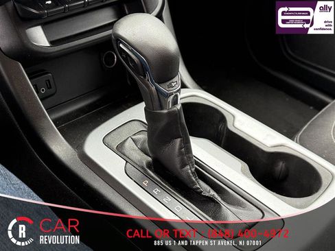 Used 2022 Chevrolet Colorado LT w/ Safety Package image 17