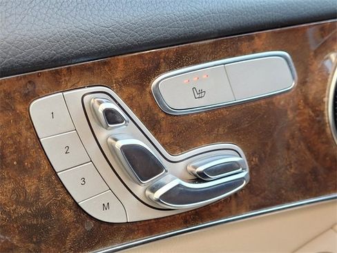 Used 2018 Mercedes-Benz GLC 300 image 27