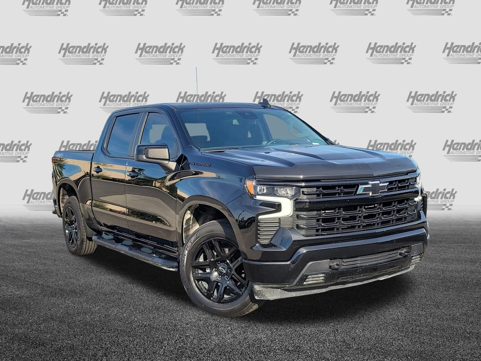 Used 2024 Chevrolet Silverado 1500 RST w/ Rally Edition AWD/4WD image 2