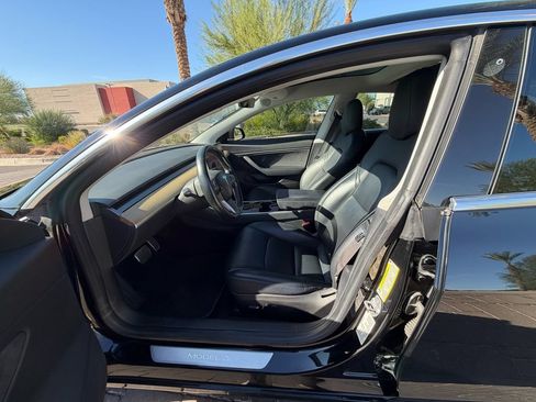 Used 2018 Tesla Model 3 Long Range RWD image 9