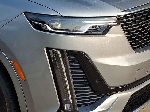 Used 2024 Cadillac XT6 Luxury AWD/4WD image 9
