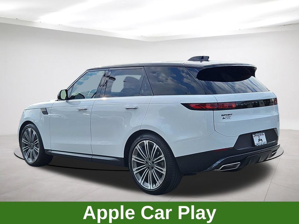 Used 2025 Land Rover Range Rover Sport SE AWD/4WD image 5