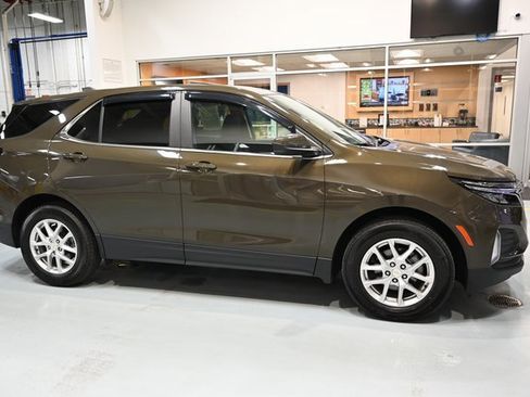 Used 2023 Chevrolet Equinox LT image 4