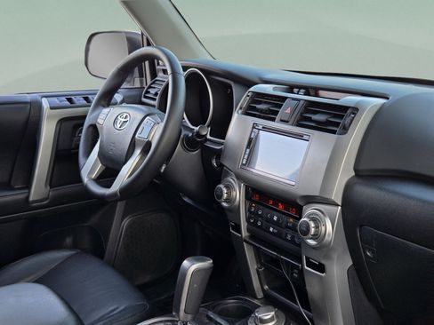 Used 2013 Toyota 4Runner Limited AWD/4WD image 31