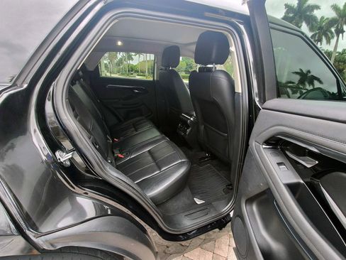 Used 2020 Land Rover Range Rover Evoque SE image 31