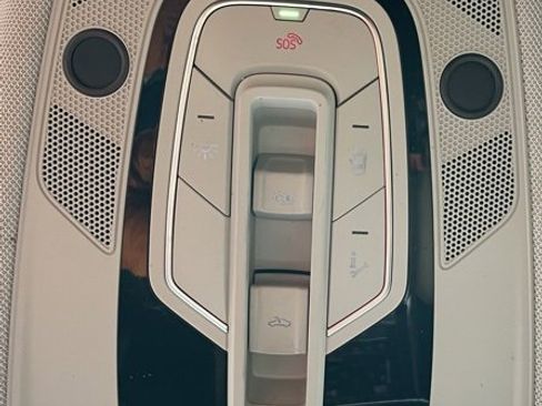 Used 2019 Audi Q8 Premium Plus w/ Premium Plus image 23