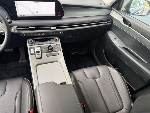 Used 2025 Hyundai Palisade SEL FWD image 30