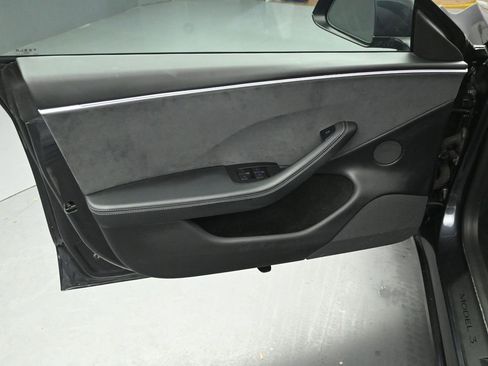 Used 2024 Tesla Model 3 Performance image 17