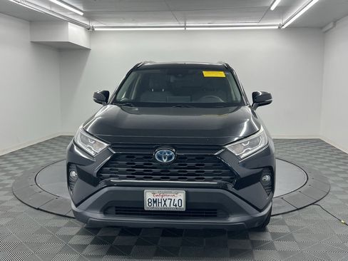 Used 2019 Toyota RAV4 XLE image 5