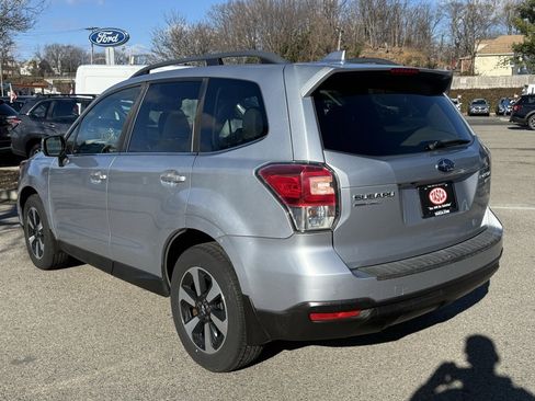 Used 2017 Subaru Forester 2.5i Limited image 8