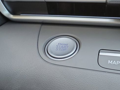 Used 2024 Hyundai Elantra Blue FWD image 29