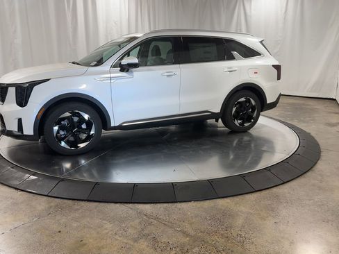 New 2025 Kia Sorento EX image 6