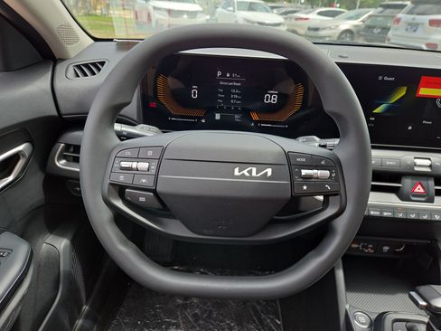 New 2026 Kia K4 FWD image 9