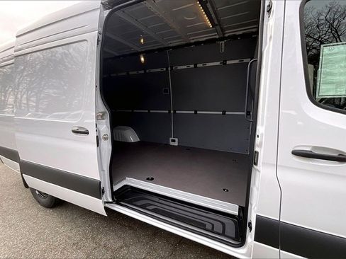 New 2026 Mercedes-Benz Sprinter 2500 image 9