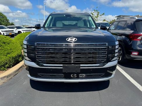 Used 2026 Hyundai Palisade Calligraphy AWD/4WD image 2