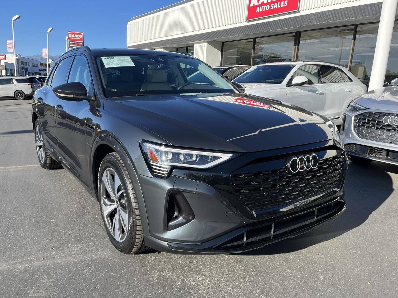 Used 2024 Audi Q8 e-tron Premium AWD/4WD image 2