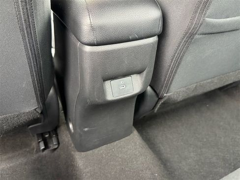 Used 2023 Nissan Versa SV image 16