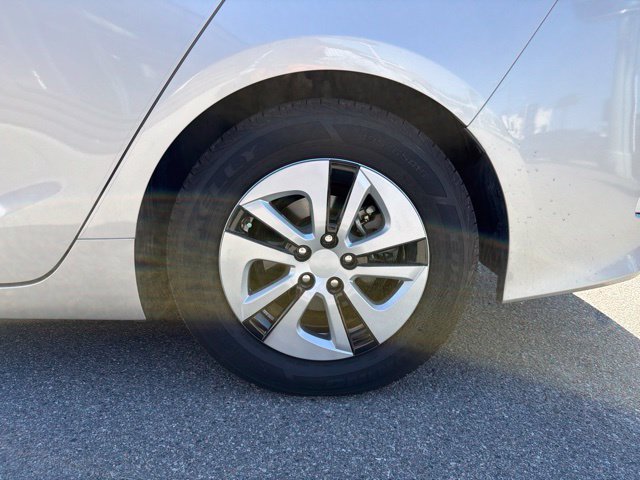 Used 2021 Toyota Prius Prime XLE w/ Carpet Mat Package (TMS) FWD image 23
