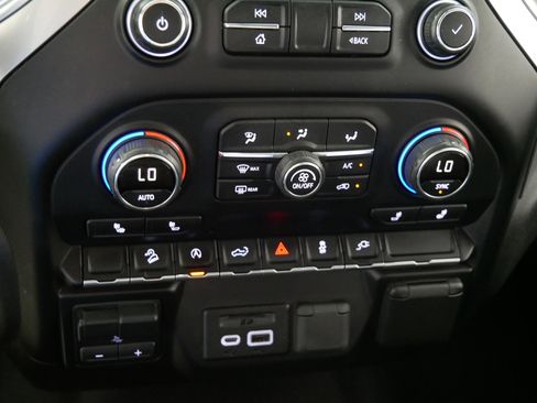Certified 2019 Chevrolet Silverado 1500 LT w/ All-Star Edition AWD/4WD image 23