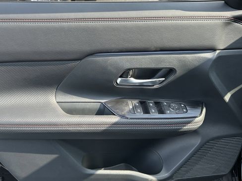 New 2026 Nissan Kicks SR w/ Illumination Package image 20