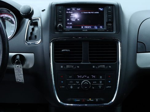 Used 2020 Dodge Grand Caravan GT image 8