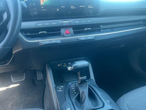 Used 2025 Kia K4 EX FWD image 11