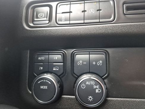 Used 2024 Chevrolet Tahoe LT AWD/4WD image 27