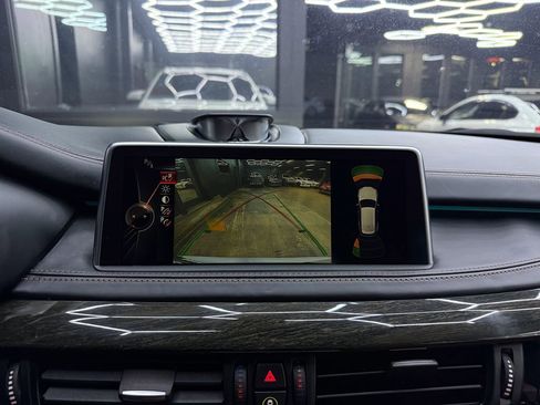 Used 2015 BMW X5 M image 29