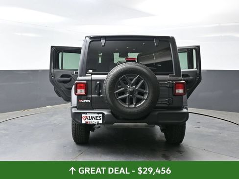 Used 2025 Jeep Wrangler Unlimited Sport AWD/4WD image 59