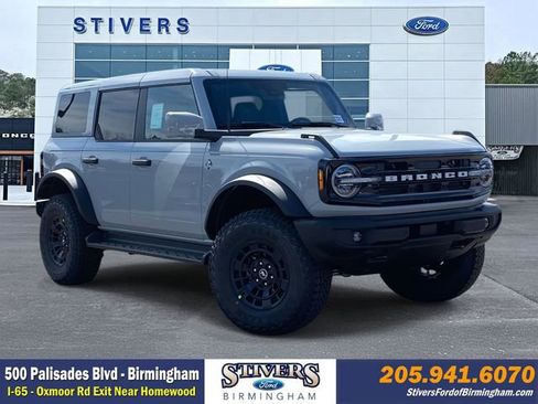 New 2026 Ford Bronco Outer Banks w/ Sasquatch Package image 1