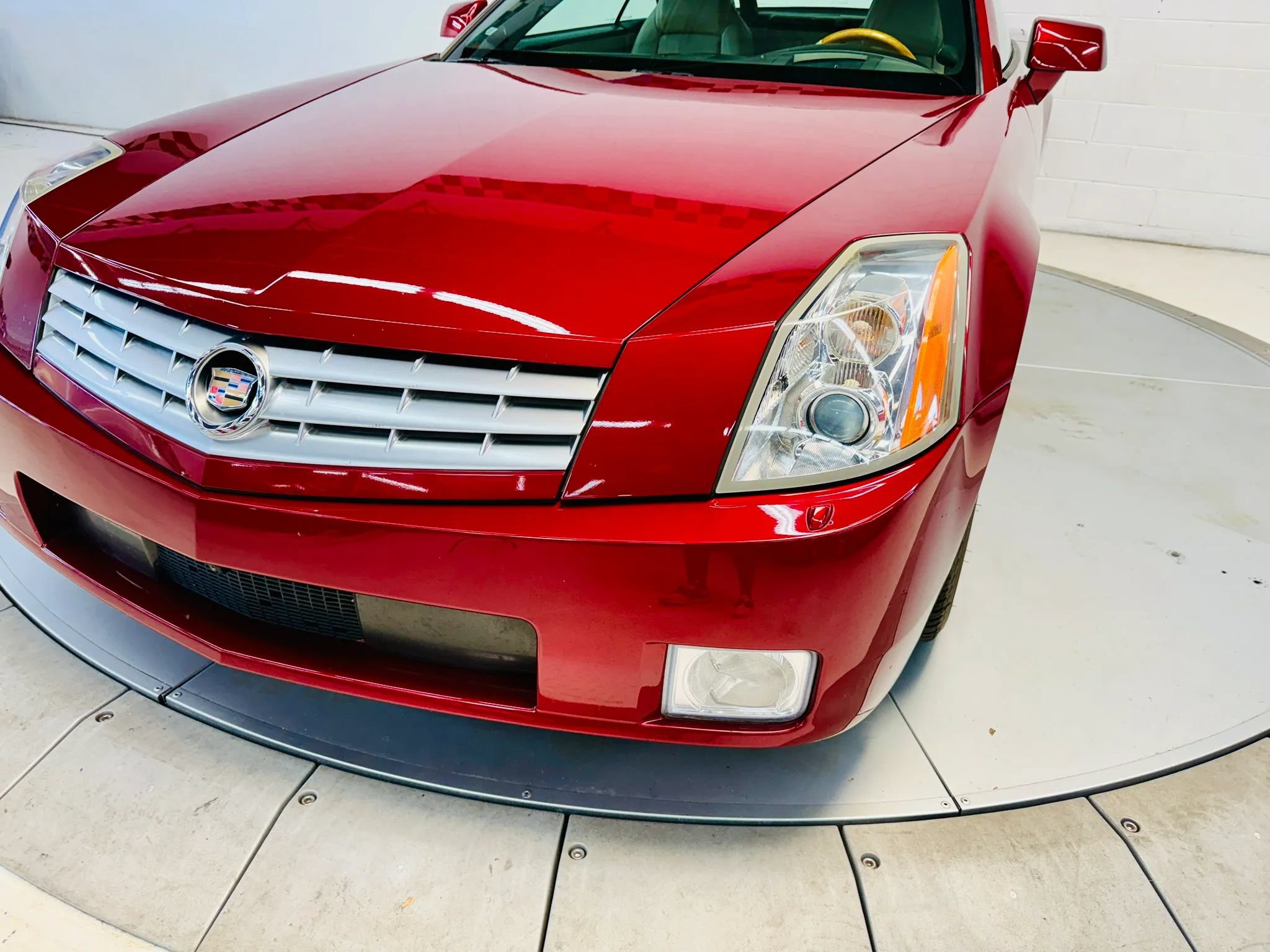 Used 2006 Cadillac XLR RWD image 36