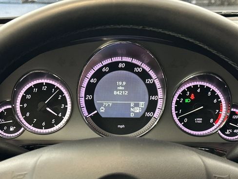 Used 2011 Mercedes-Benz E 550 Sedan w/ Premium 2 Pkg image 19