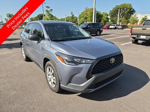 Used 2022 Toyota Corolla Cross L FWD image 2