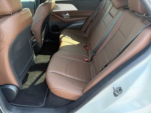 Used 2025 Mercedes-Benz GLE 350 4MATIC image 11