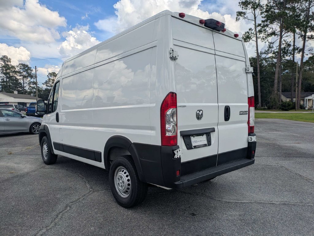 Used 2025 RAM ProMaster 2500 w/ Convenience Group FWD image 6