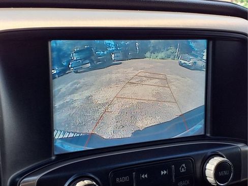 Used 2018 GMC Sierra 2500 Denali w/ Duramax Plus Package AWD/4WD image 8