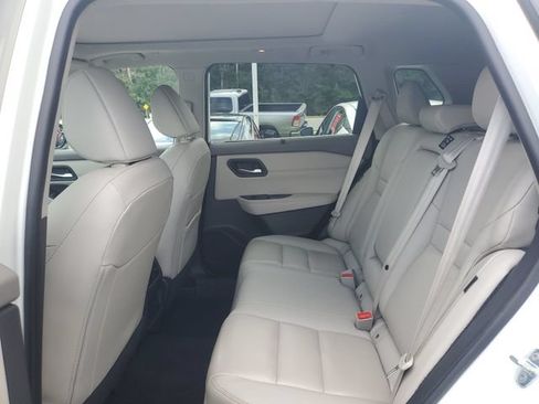 Certified 2023 Nissan Rogue SL w/ SL Premium Package FWD image 9