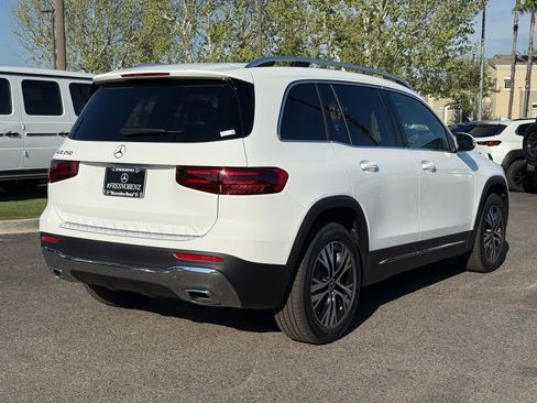 New 2026 Mercedes-Benz GLB 250 image 9