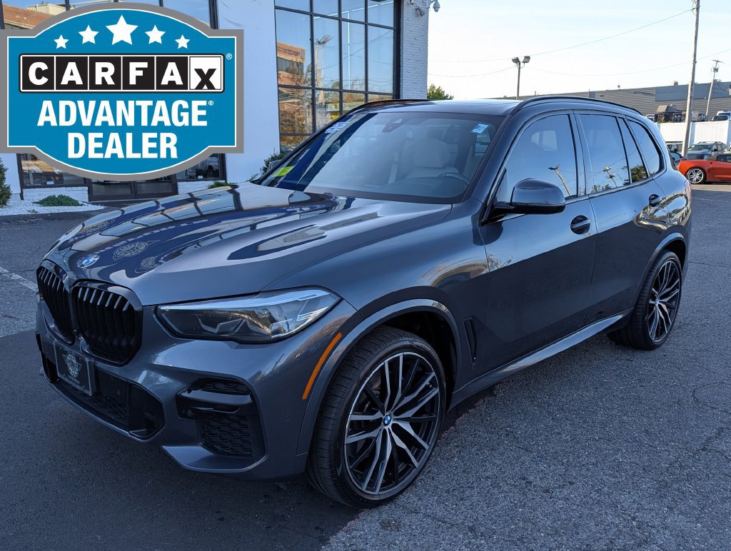 Used 2022 BMW X5 M50i AWD/4WD image 2