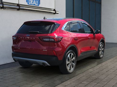 Used 2024 Ford Escape Platinum w/ Class II Trailer Tow Package image 3