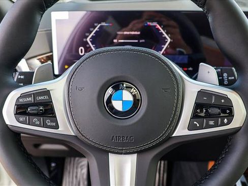 New 2027 BMW X7 xDrive40i w/ M Sport Package AWD/4WD image 14