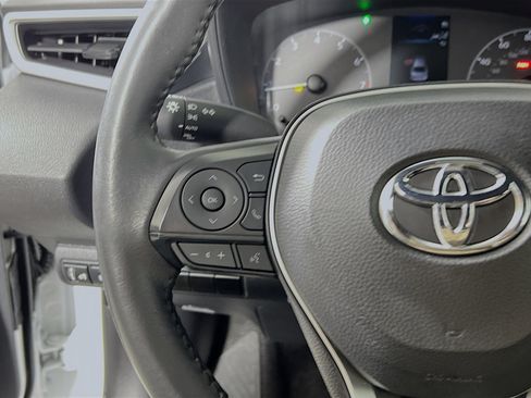 Used 2024 Toyota Corolla SE image 19