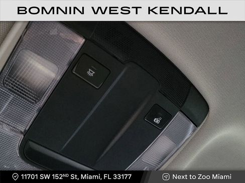 Used 2024 Kia Sportage EX image 17