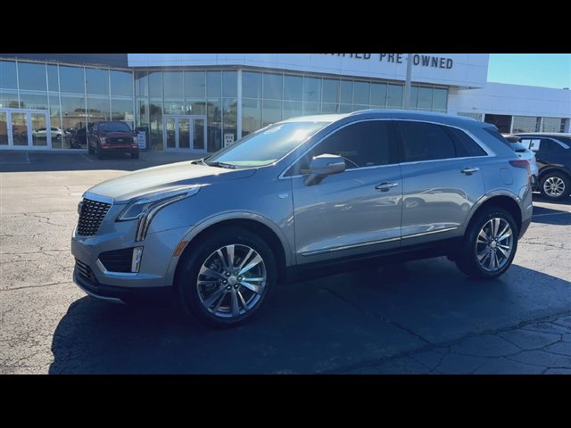 Certified 2024 Cadillac XT5 Premium Luxury w/ LPO, Floor Liner Package AWD/4WD image 4