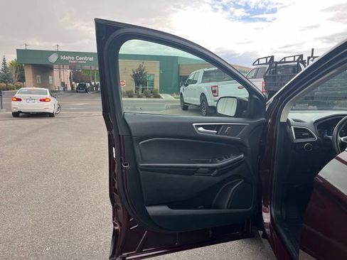 Used 2024 Ford Edge SEL AWD/4WD image 28