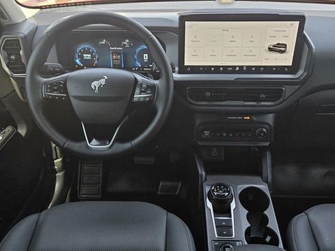 Used 2025 Ford Bronco Sport Badlands image 17