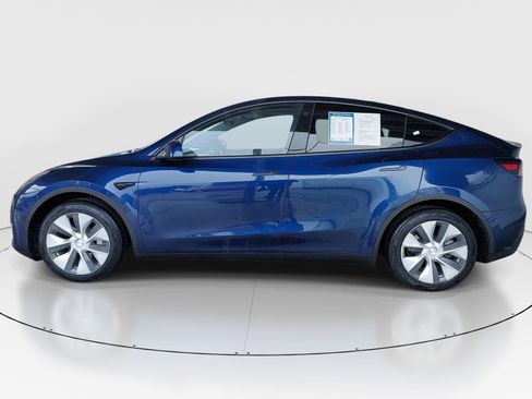 Used 2023 Tesla Model Y Long Range image 8
