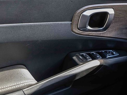 Certified 2023 Kia Sorento S image 14