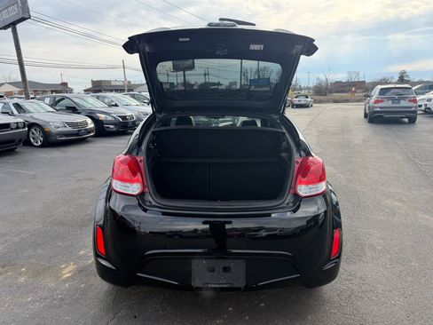 Used 2016 Hyundai Veloster w/ Option Group 03 FWD image 34