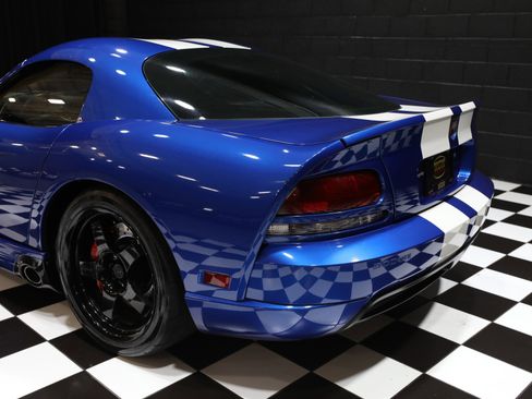 Used 2006 Dodge Viper SRT-10 w/ First Edition Group RWD image 27